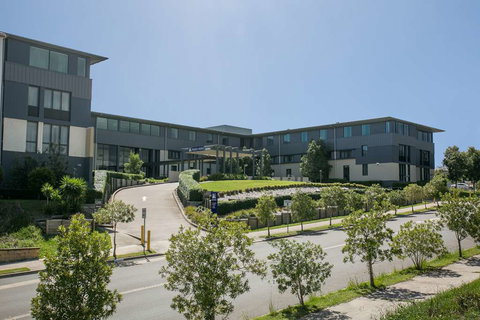 Alpha Hotel Eastern Creek - Accommodation Whitsundays 0