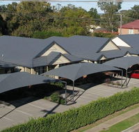 Francis Phillip Motor Inn  The Lodge - Accommodation Whitsundays