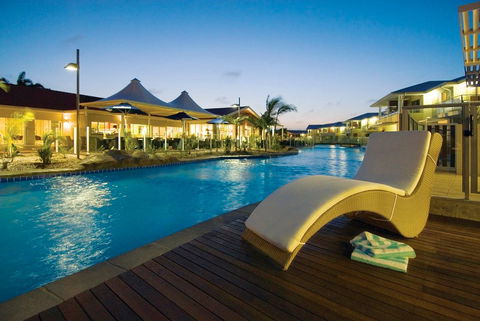 Oaks Pacific Blue Resort - Accommodation Whitsundays 1