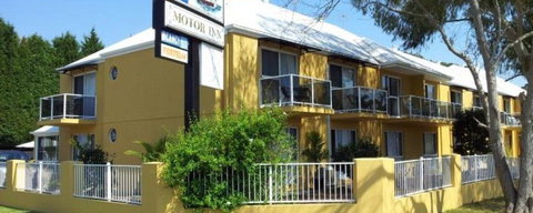 Admiral Nelson Motor Inn - Accommodation Whitsundays 0
