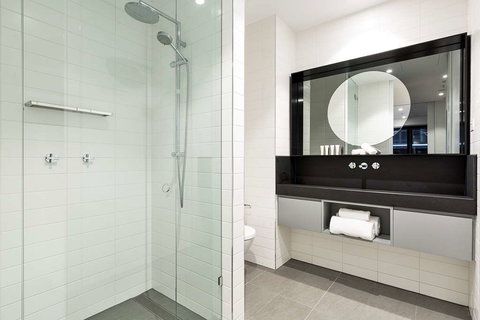 Tyrian Serviced Apts Albert Park Lane - Accommodation Whitsundays 1