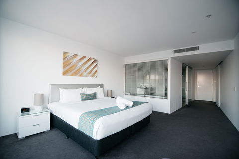 Q1 Resort & Spa - Accommodation Whitsundays 2