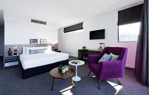 Alpha Mosaic Hotel - Accommodation Whitsundays 10