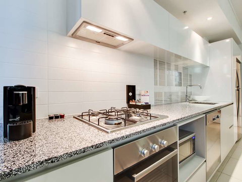 Alpha Mosaic Hotel - Accommodation Whitsundays 17