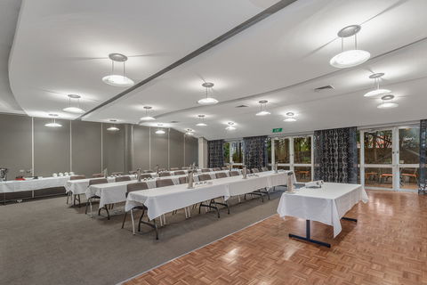 The Airport International Motel - Accommodation Whitsundays 14