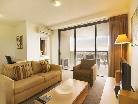 Oaks 212 Margaret - Accommodation Whitsundays 3