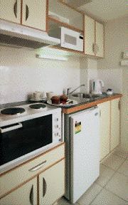 Astor Metropole & Apartment - Accommodation Whitsundays 1