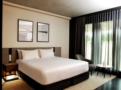 A By Adina Canberra - Accommodation Whitsundays 7