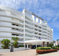 DoubleTree by Hilton Cairns - Accommodation Whitsundays
