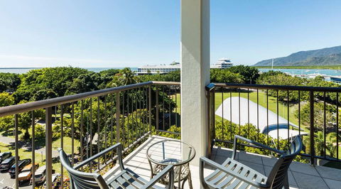 Pacific Hotel Cairns - Accommodation Whitsundays 10
