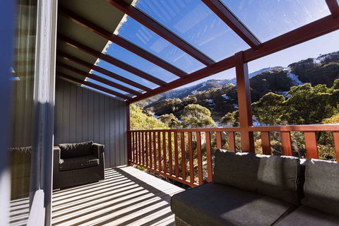 Thredbo Alpine Hotel - Accommodation Whitsundays 1
