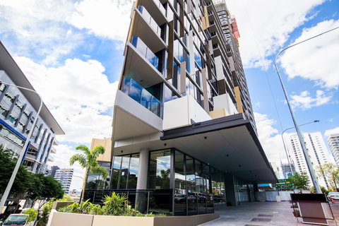 Arise Brisbane One - Accommodation Whitsundays 0