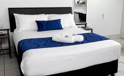 Barrier Reef Motel - Accommodation Whitsundays 1