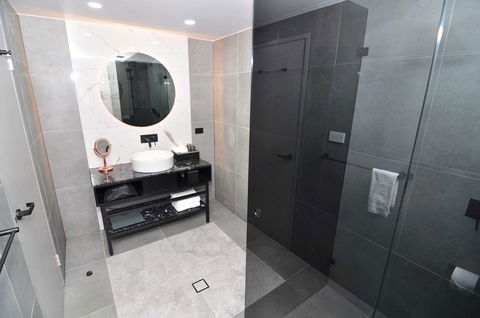 Deco Hotel - Accommodation Whitsundays 2