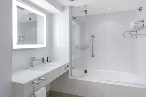 Amora Hotel Brisbane - Accommodation Whitsundays 2