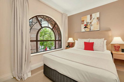 The Manor Apartment Hotel - Accommodation Whitsundays 2