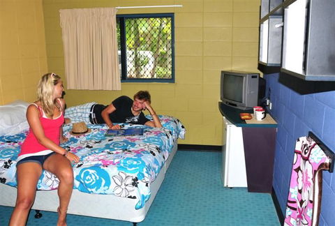Nomads Cairns Backpackers Resort - Accommodation Whitsundays 2