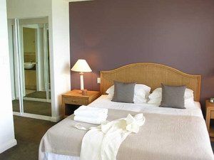 Sea Change Beachfront Apartments - Accommodation Whitsundays 1