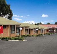 Victoria Lodge Motor Inn  Serviced Apts - Accommodation Whitsundays