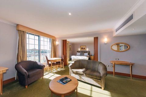 Country Club Tasmania - Accommodation Whitsundays 9