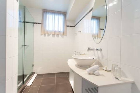 Peppers Seaport Hotel - Accommodation Whitsundays 2