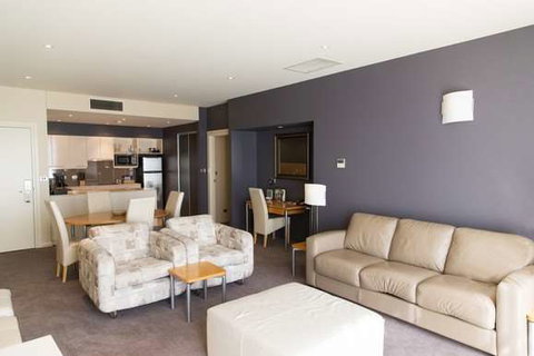 Peppers Seaport Hotel - Accommodation Whitsundays 10