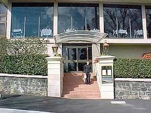 Commodore Regent Motor Inn - Accommodation Whitsundays 0