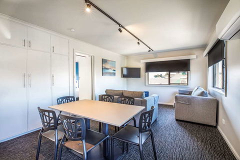 Nightcap at Riverside Hotel - Accommodation Whitsundays 14