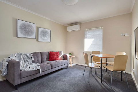 Elphin Villas - Accommodation Whitsundays 1