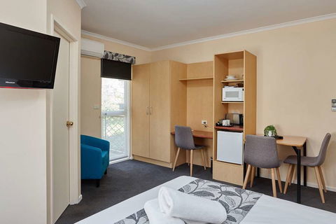 Elphin Villas - Accommodation Whitsundays 3