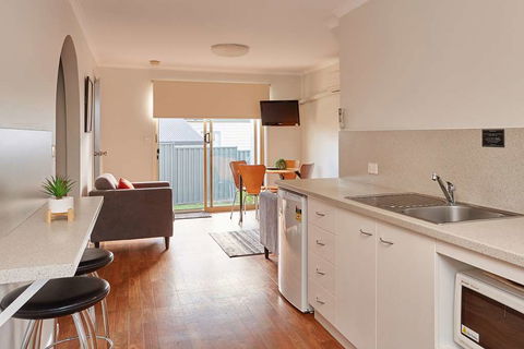 Elphin Villas - Accommodation Whitsundays 5