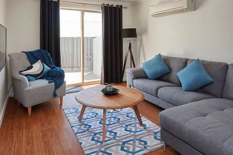 Elphin Villas - Accommodation Whitsundays 7