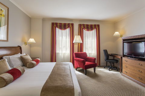 Hotel Grand Chancellor On Currie - Accommodation Whitsundays 2
