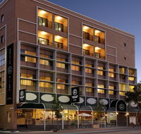 Adelaide Riviera Hotel - Accommodation Whitsundays