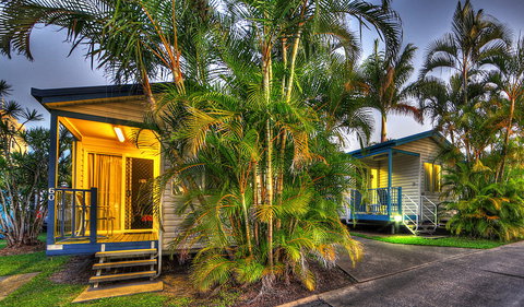 Alex Beach Cabins & Tourist Park - Accommodation Whitsundays 0