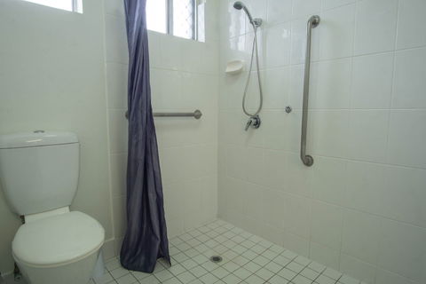 Acacia Motor Inn - Accommodation Whitsundays 2