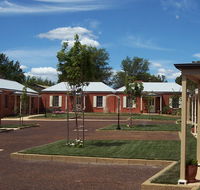 Ross Motel  Caravan Park - Accommodation Whitsundays