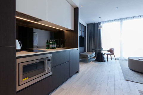 Skye Suites Green Square - Accommodation Whitsundays 1