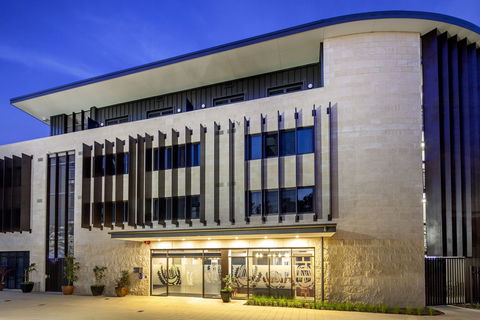St Catherine's On Park - Accommodation Whitsundays 0