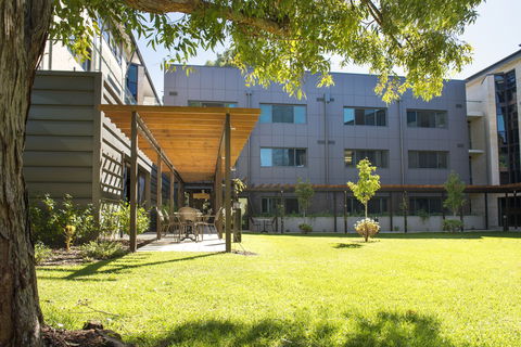St Catherine's On Park - Accommodation Whitsundays 2