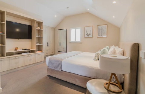 The Haus Studio Apartments - Accommodation Whitsundays 1