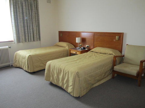 University House - ANU - Accommodation Whitsundays 29