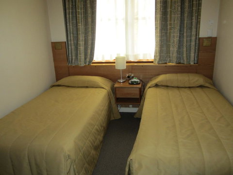University House - ANU - Accommodation Whitsundays 40