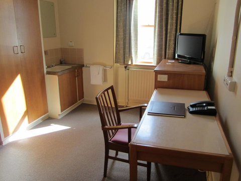 University House - ANU - Accommodation Whitsundays 44