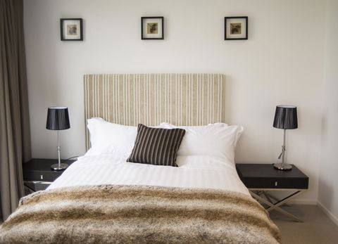 KUI - Manhattan Apartments - Accommodation Whitsundays 9