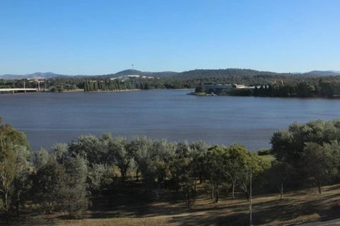 Canberra Luxury Apartment 3 - Accommodation Whitsundays 3