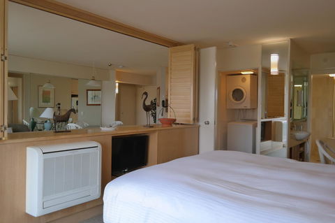 Pacific Bay Resort - Accommodation Whitsundays 32