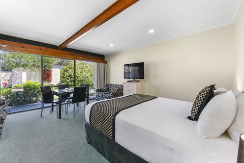 William Macintosh Motor Lodge - Accommodation Whitsundays 31