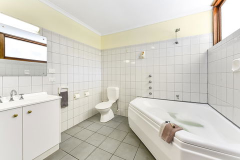 William Macintosh Motor Lodge - Accommodation Whitsundays 35