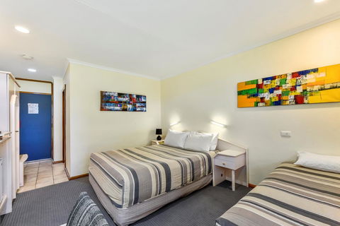William Macintosh Motor Lodge - Accommodation Whitsundays 13